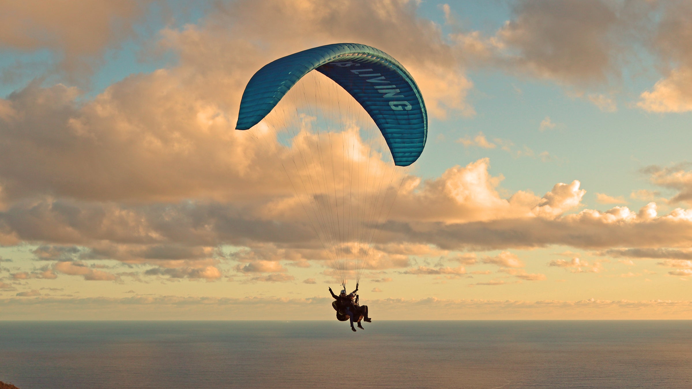 Beginner Paragliding Instruction with Qualified Instructor in Cape Town on Corona This is Living paraglider